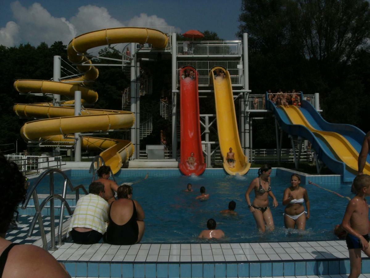 Вілла 98 Petofi Utca Balatonmagyarod Екстер'єр фото